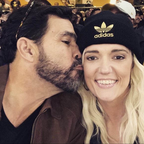 Meet your Posher, Robby - Picture 2 of 8